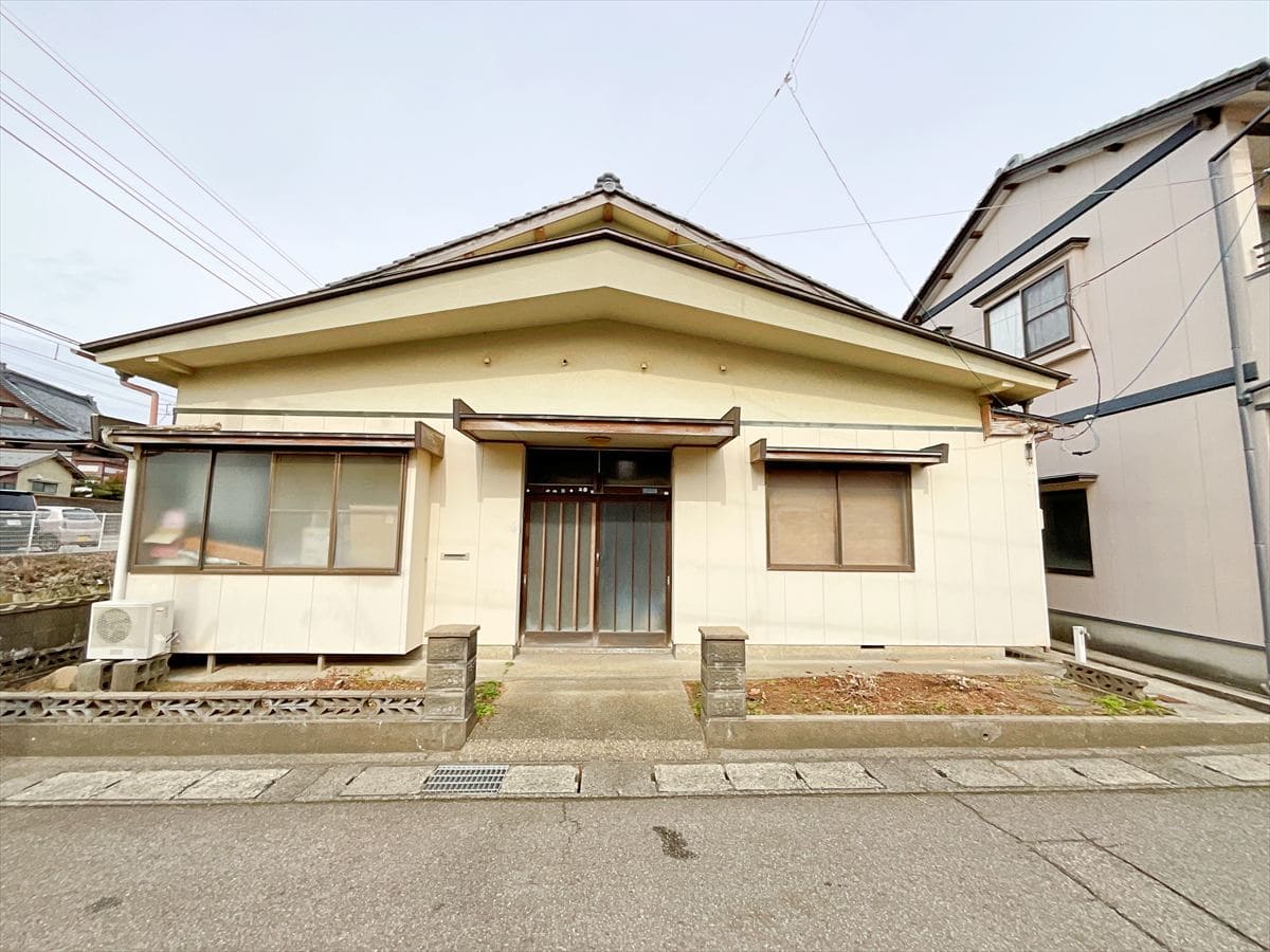 福井県坂井市の物件の外観