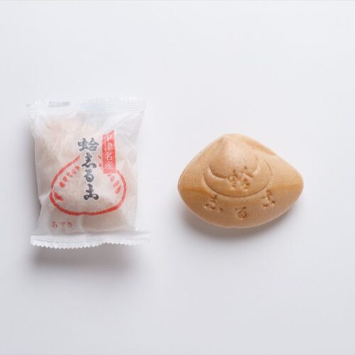 大分県のご当地お菓子「蛤志るこ」。