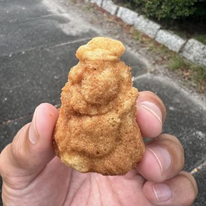 鳥取県のご当地お菓子「でこまん」。