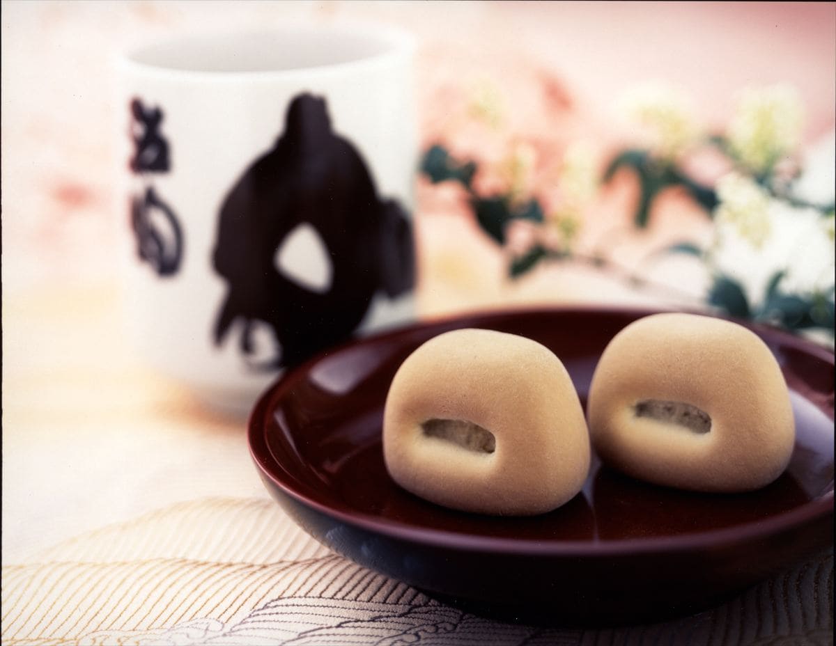 香川県のご当地お菓子「名物かまど」。