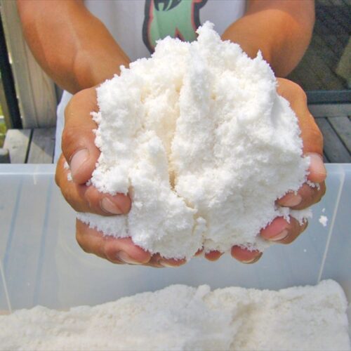 高知県のご当地お菓子「田野屋塩二郎シューラスク」に使用されている完全天日塩。