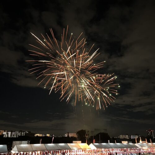 埼玉県で開催される秋の花火大会「川口花火大会」。