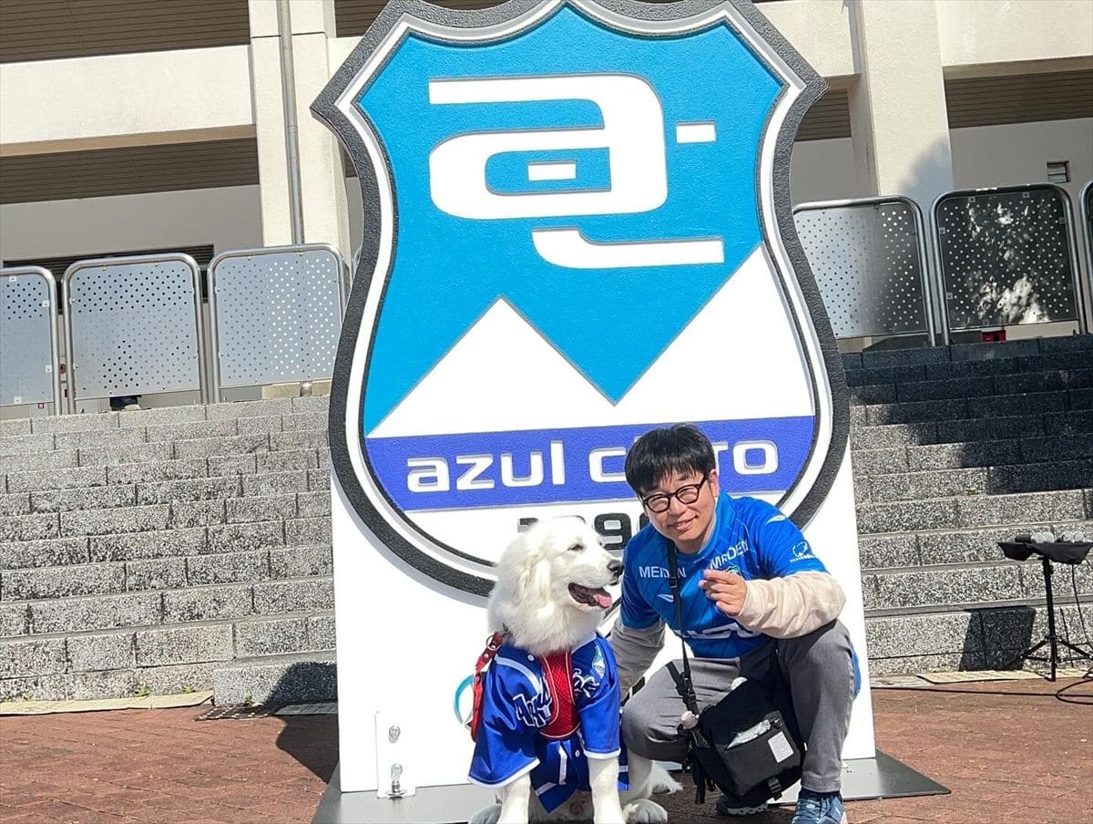 「アスルクラロ沼津」の全力応援団長を務める、静岡県よしもと住みます芸人の富士彦さん。