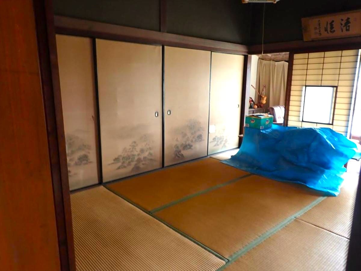 山口県山陽小野田市の物件の和室。広々と使える。