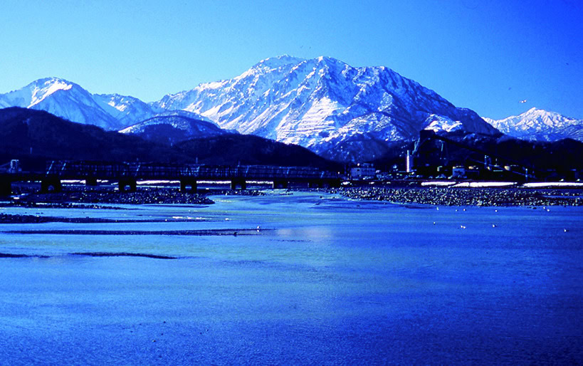 新潟県糸魚川市の黒姫山