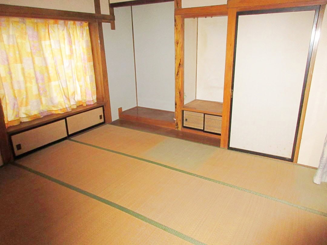 新潟県糸魚川市の物件の1階和室