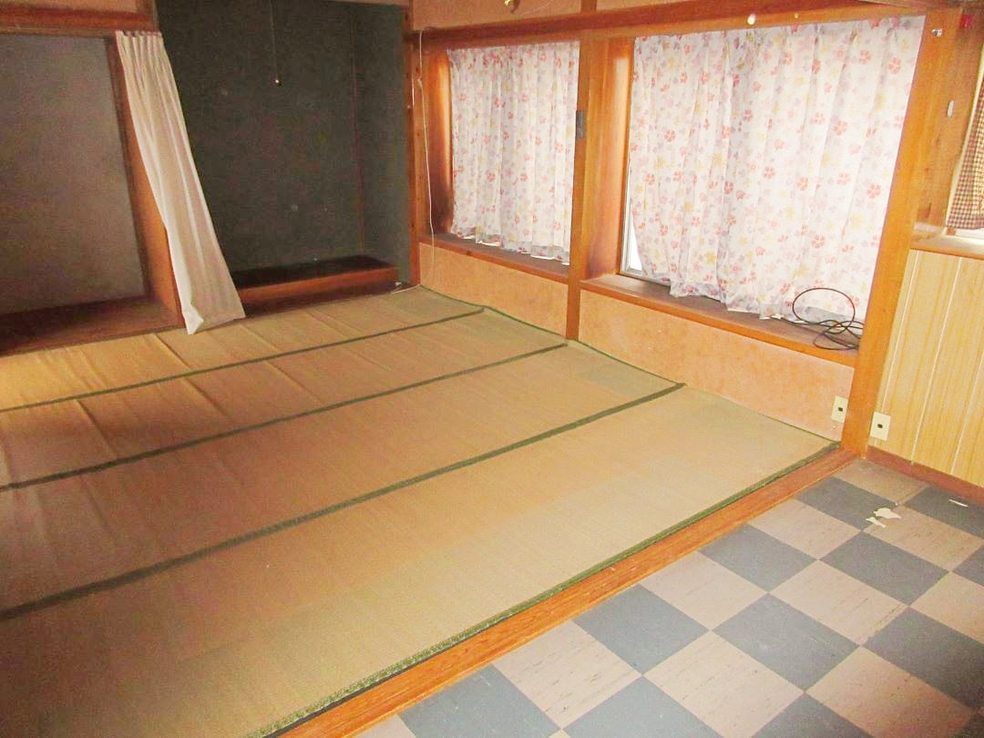 新潟県糸魚川市の物件の2階部屋