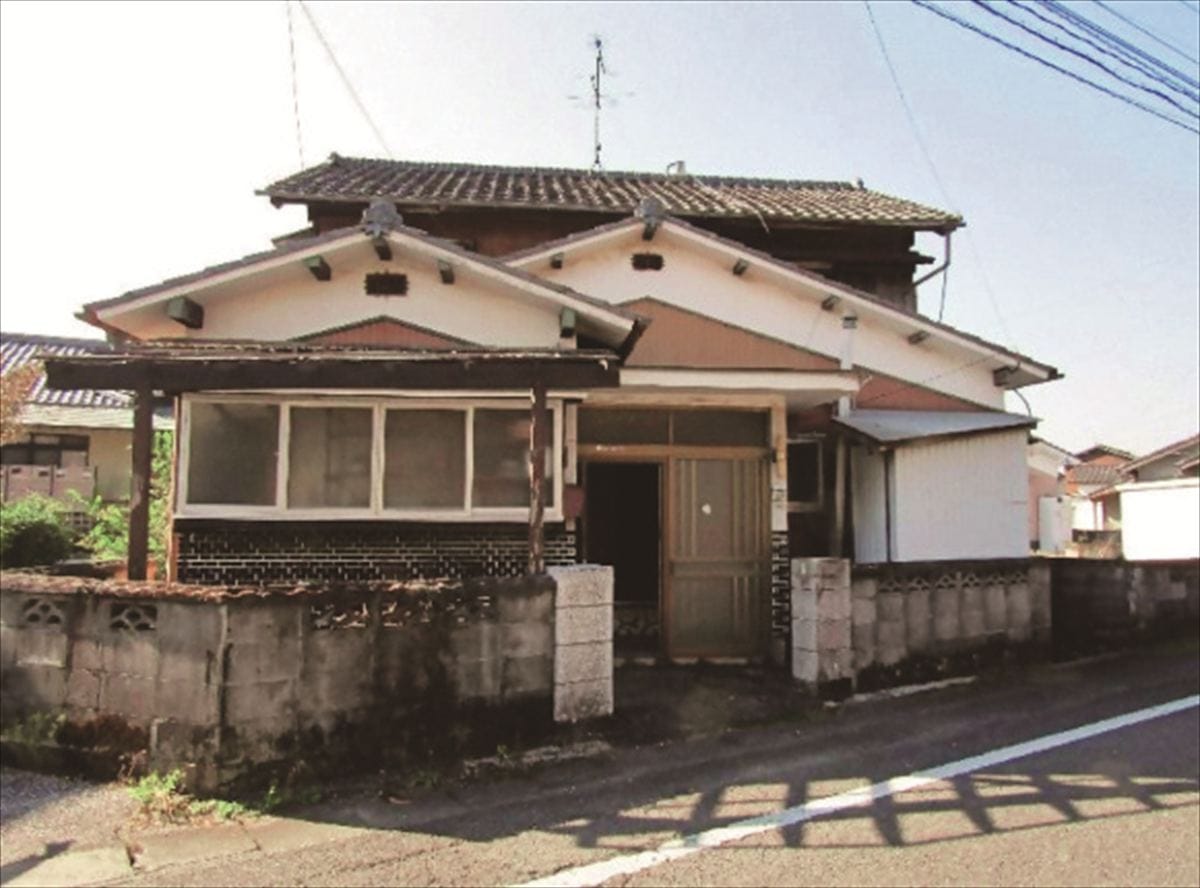 大分県杵築市の物件の外観。