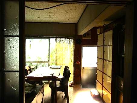 大分県杵築市の物件のキッチン。テーブルを置いてダイニングとして利用しても。