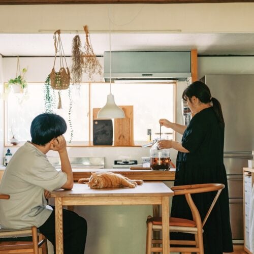 【無印良品のある暮らし】田舎暮らしYouTuberがおすすめをリポート！➀鹿児島県種子島「島のおばあちゃんちで暮らす」｜空間に芯ができる存在感に惹かれて、愛用しています。
