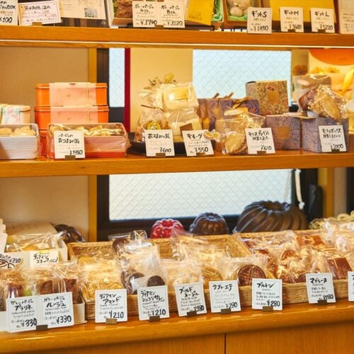 東京都あきる野市の「おかしやpage」に並ぶ焼き菓子