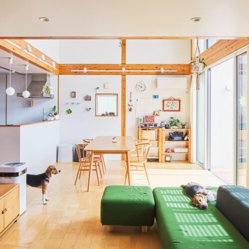 リビングとダイニングも一体感があって広々／無印良品の家・MUJI HOUSE