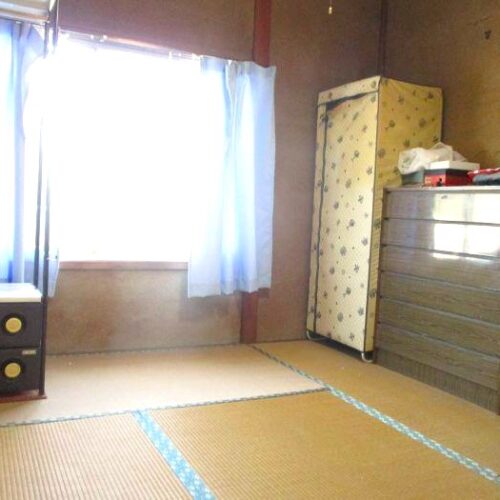 岡山県備前市の物件の2階の和室。寝室としても使えそう。
