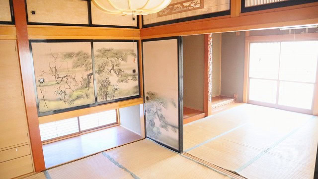 秋田県にかほ市の物件の和室
