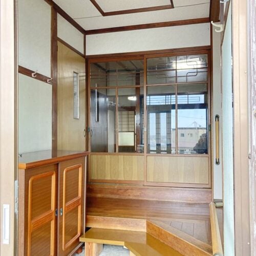 新潟県糸魚川市の物件の玄関