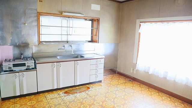 秋田県にかほ市の物件のキッチン