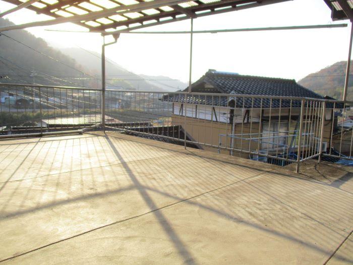 岡山県備前市の物件のベランダ。