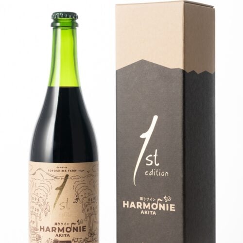 「冷涼地らしい『心地よい酸味』『フレッシュな果実味』『優しい渋み』を意識した『飲みやすいワイン』です」と豊島さん／秋田県由利本荘市