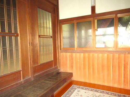 三重県伊賀市の古民家物件の内観。