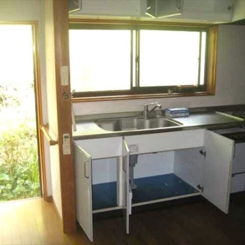 愛媛県宇和島市の古民家物件のキッチン。