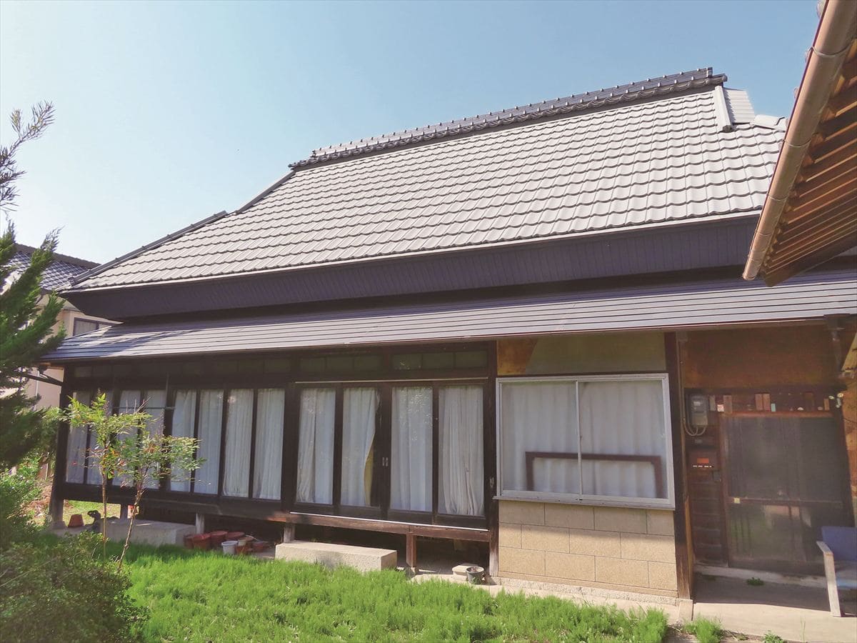 岡山県矢掛町の古民家物件の外観。