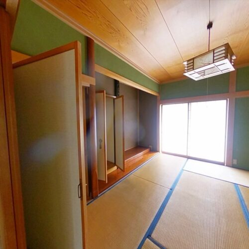 福井県坂井市の物件の1階和室6帖（床の間あり）