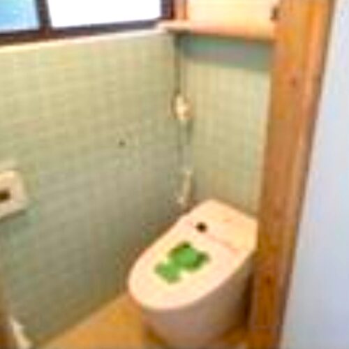 長崎県南島原市の古民家物件のトイレ。