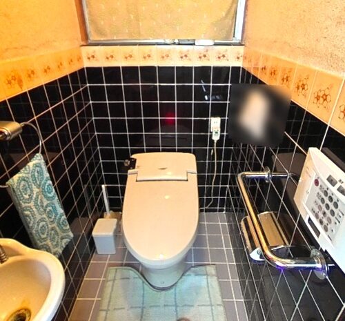 三重県伊賀市の古民家物件のトイレ。