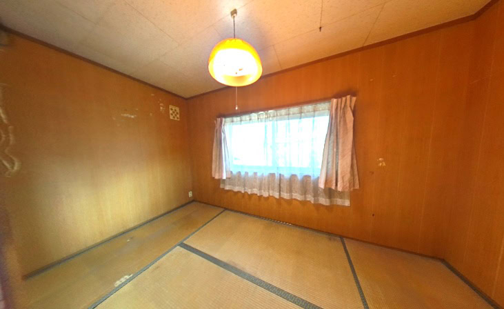 三重県伊賀市の古民家物件の2階和室。