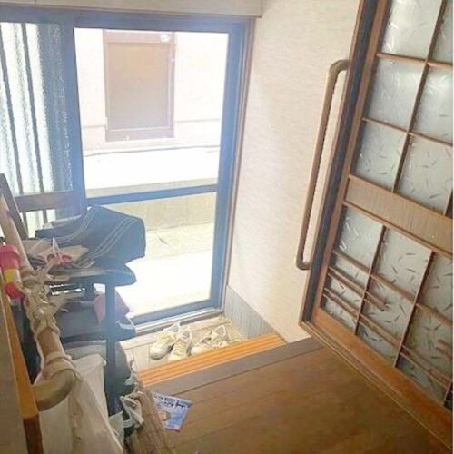 兵庫県洲本市の物件の玄関