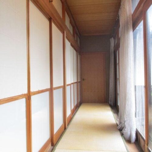 岡山県備前市の古民家物件の縁側。