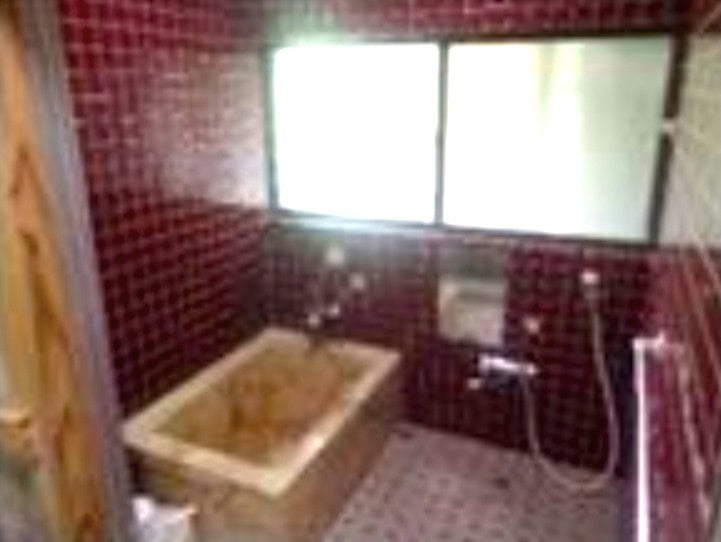 長崎県南島原市の古民家物件の浴室。