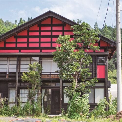 元造り酒屋の「九州屋」は、カールさんが再生を手がけた古民家の1つ