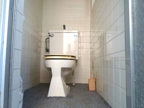 三重県伊賀市の古民家物件のトイレ。