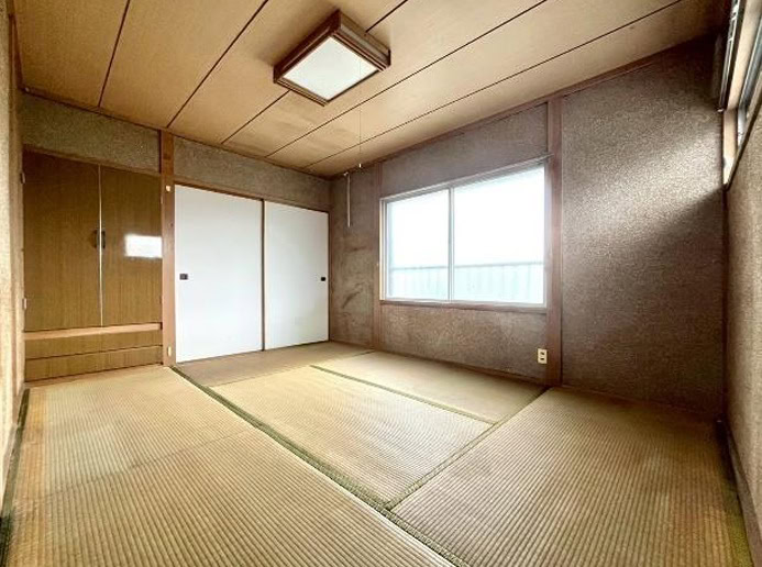 愛媛県西条市の古民家物件の和室。