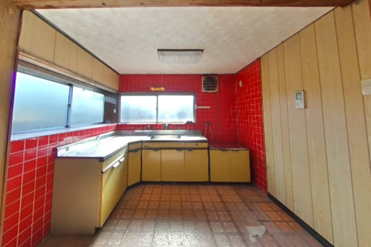 三重県伊賀市の古民家物件のキッチン。