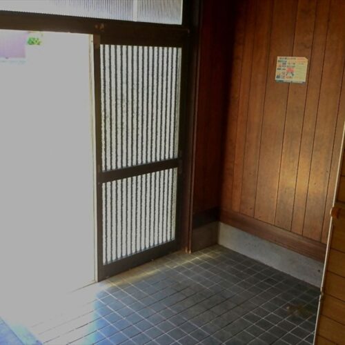 福井県坂井市の物件の玄関