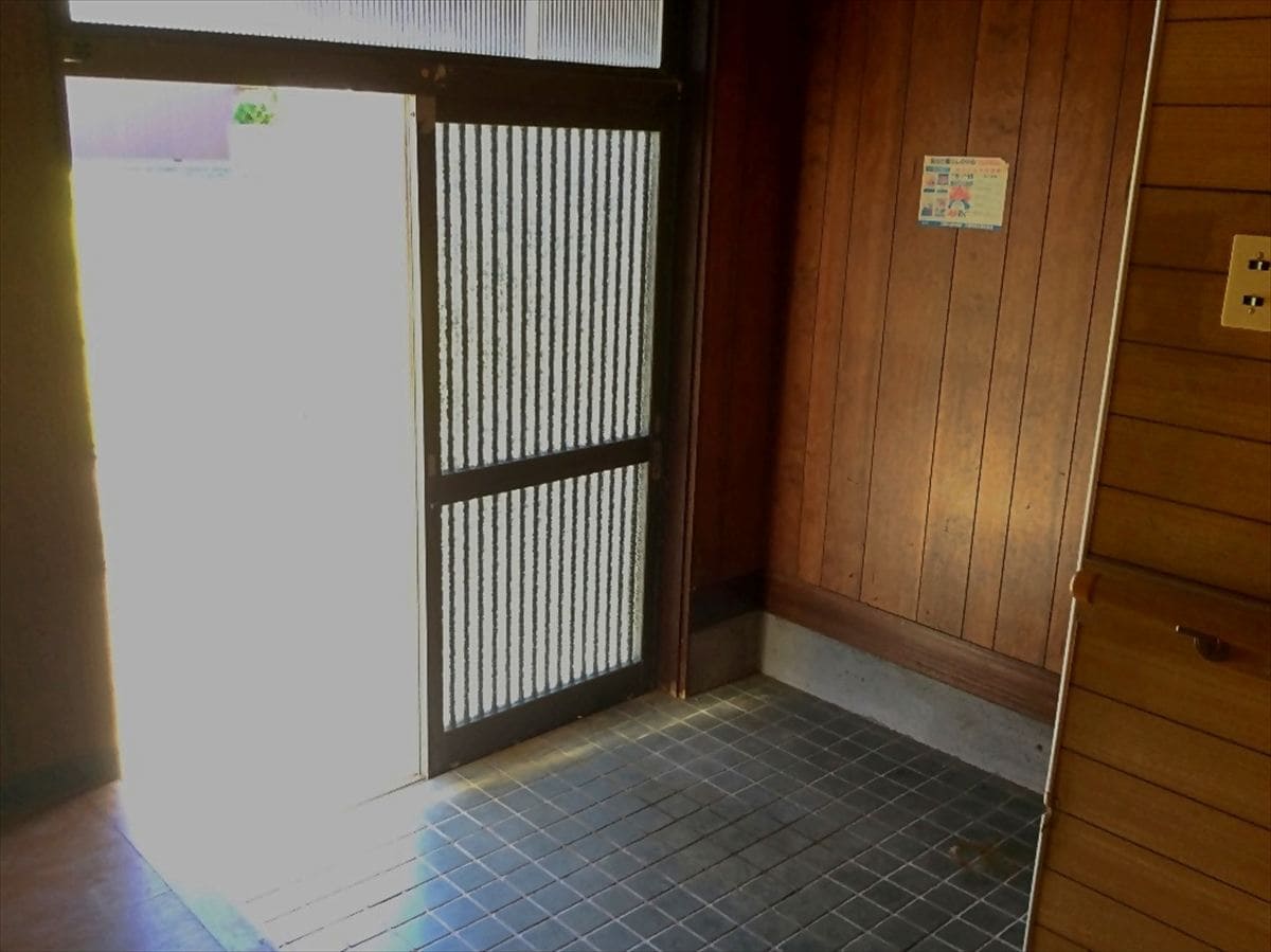 福井県坂井市の物件の玄関