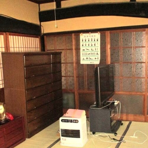 兵庫県佐用町の古民家物件の和室。障子など、随所に趣がある。