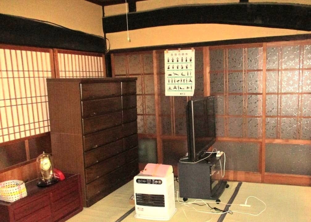 兵庫県佐用町の古民家物件の和室。障子など、随所に趣がある。