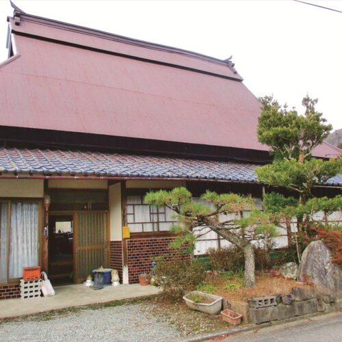 明治元年建築の古民家｜広い敷地に離れ、蔵、倉庫あり【兵庫県佐用町】都市へのアクセス良好な、子育てしやすいまち