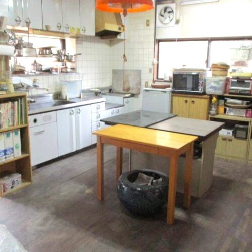 岡山県備前市の古民家物件のキッチン。