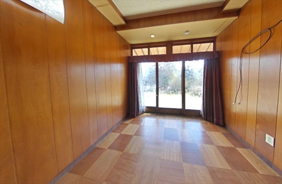 三重県伊賀市の物件の洋室。