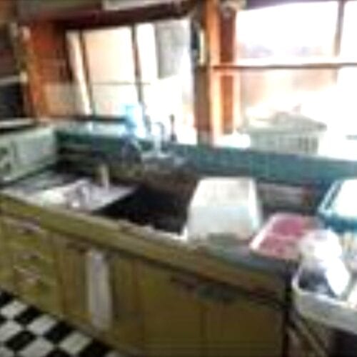 長崎県南島原市の古民家物件のキッチン。