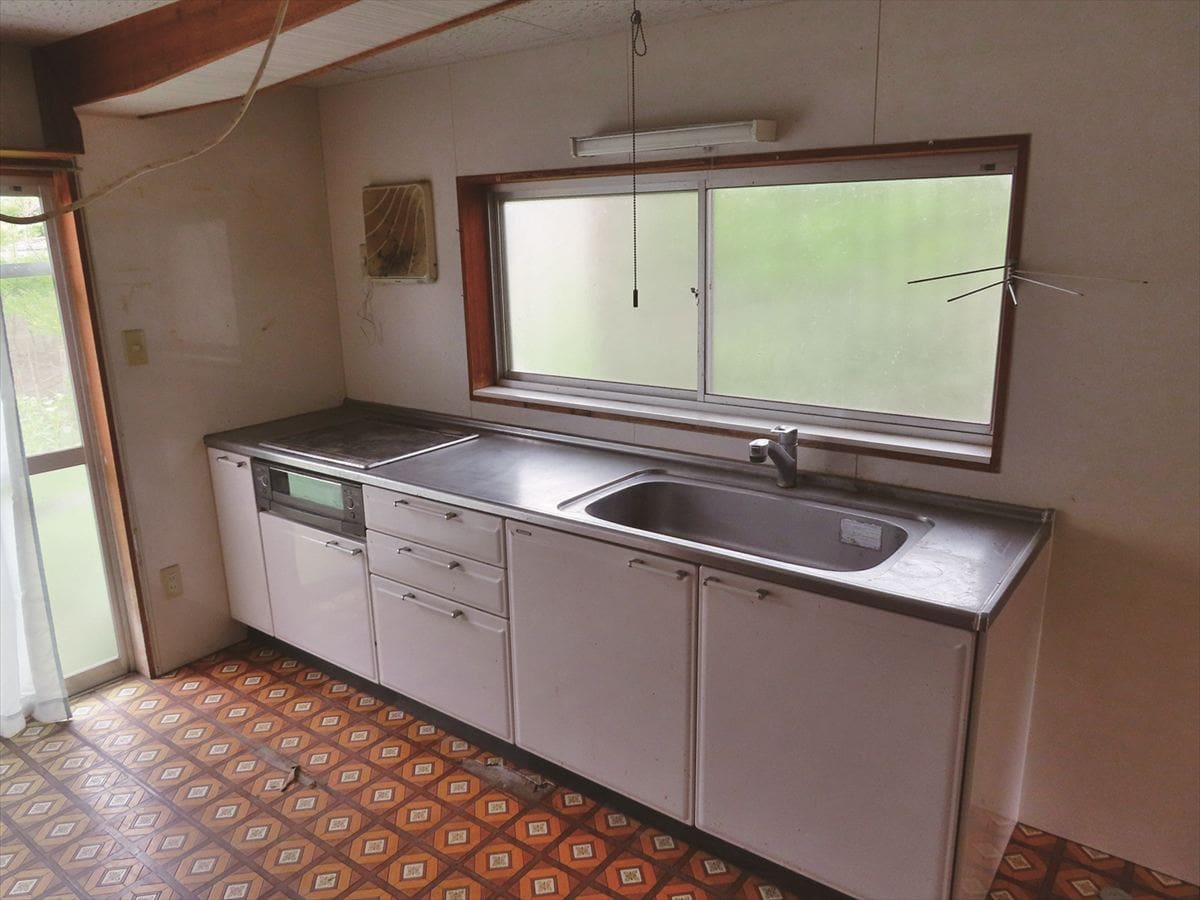 岡山県矢掛町の古民家物件のキッチン。