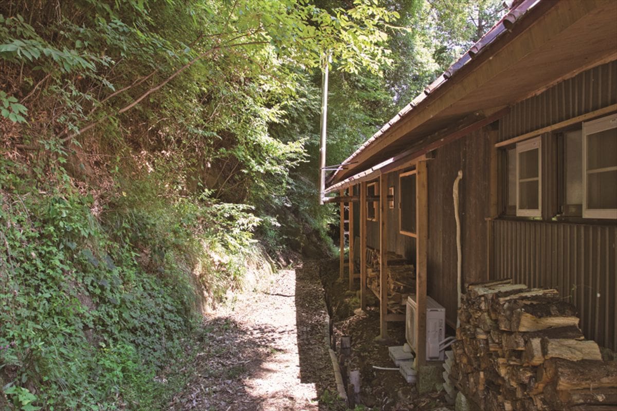 古民家の周辺もチェック