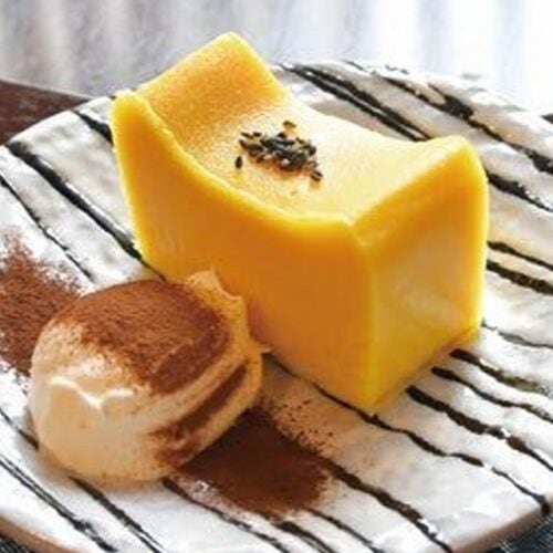 岡山県矢掛町の「さつまいもフェス」では、参加店の個性的なメニューが楽しめる。