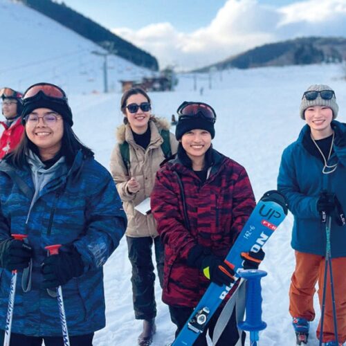 /日高地区には神鍋高原があり、スキー場で移住者交流会も行われた(兵庫県豊岡市)