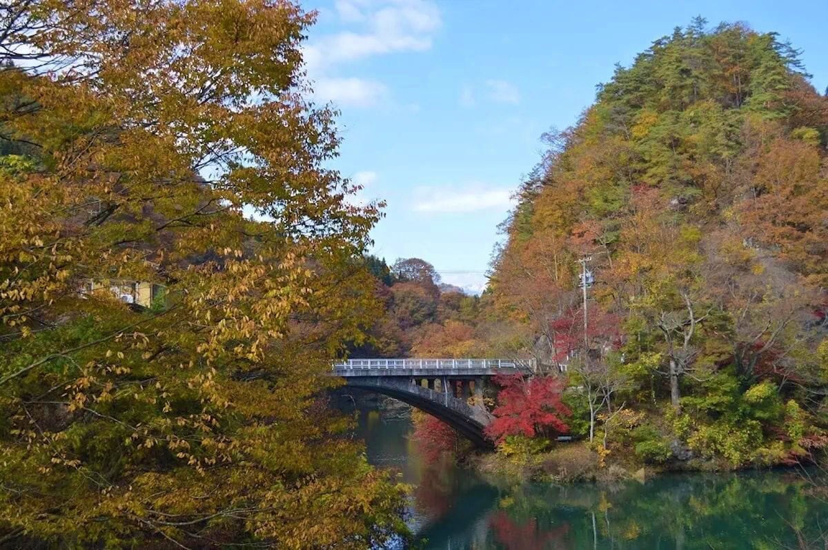 長野県長野市の久米路峡