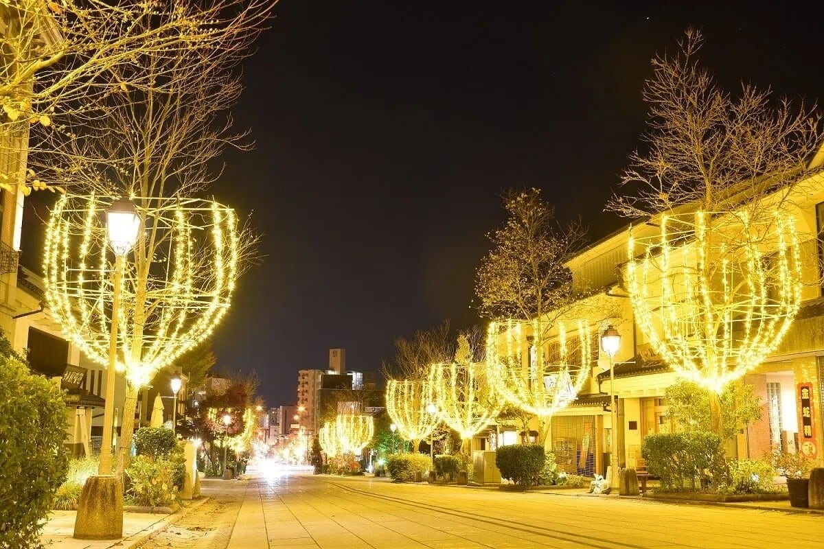 長野県長野市の善光寺表参道イルミネーション